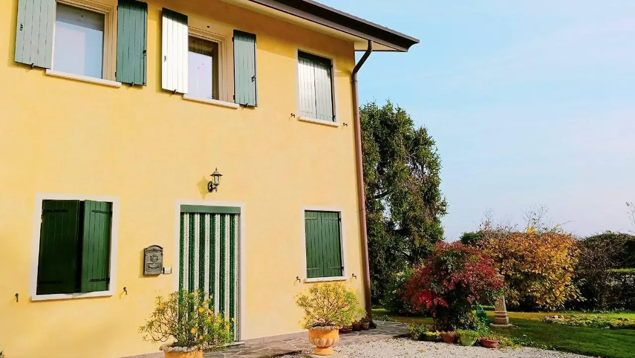 Niko Casa - 3 Bedroom Townhouse Ceggia Apartment
