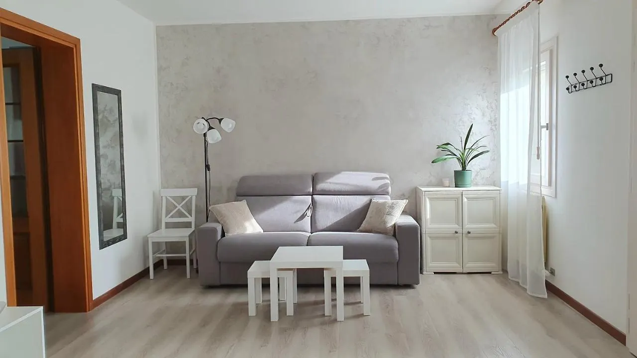 Apartment Niko Casa - 3 Bedroom Townhouse Ceggia Italy