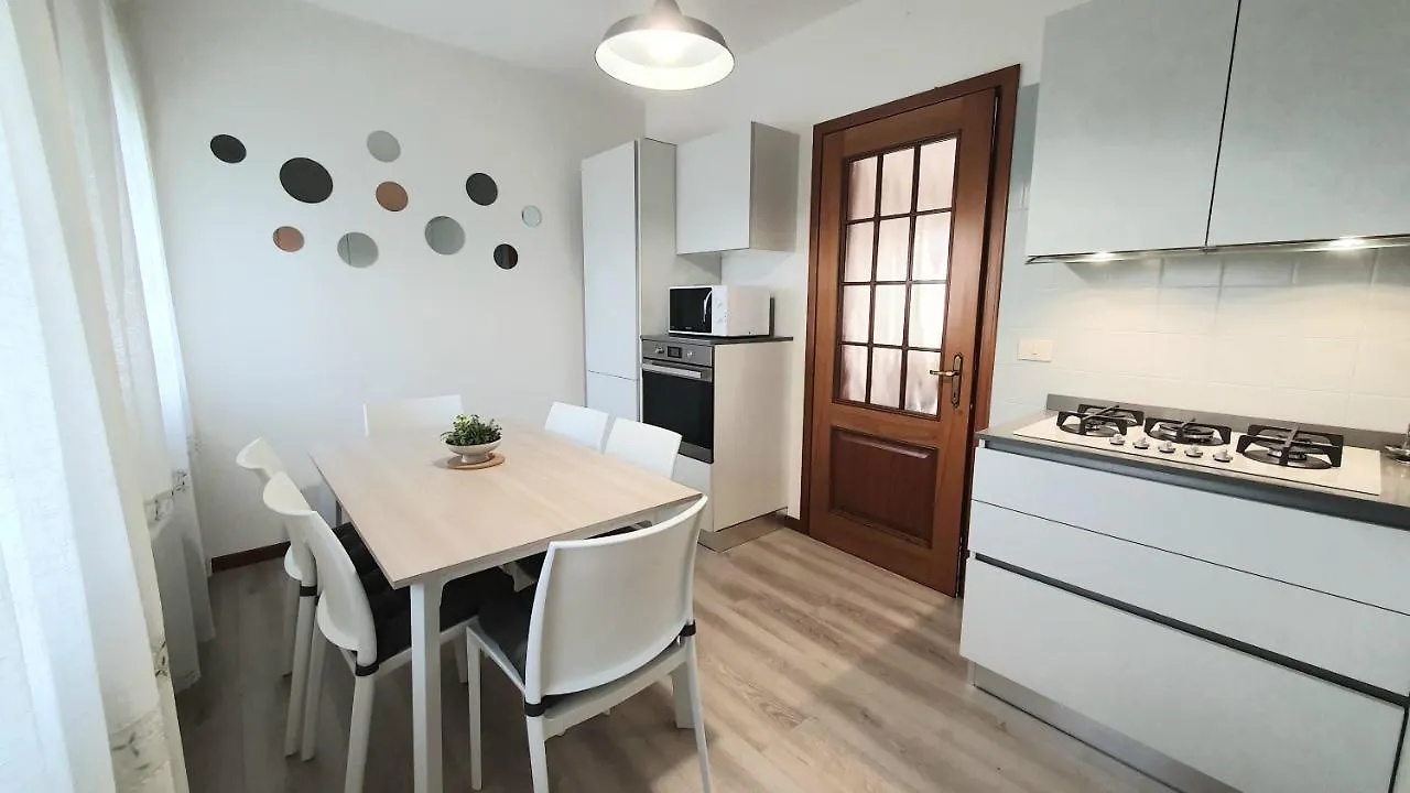 Niko Casa - 3 Bedroom Townhouse Ceggia Italy