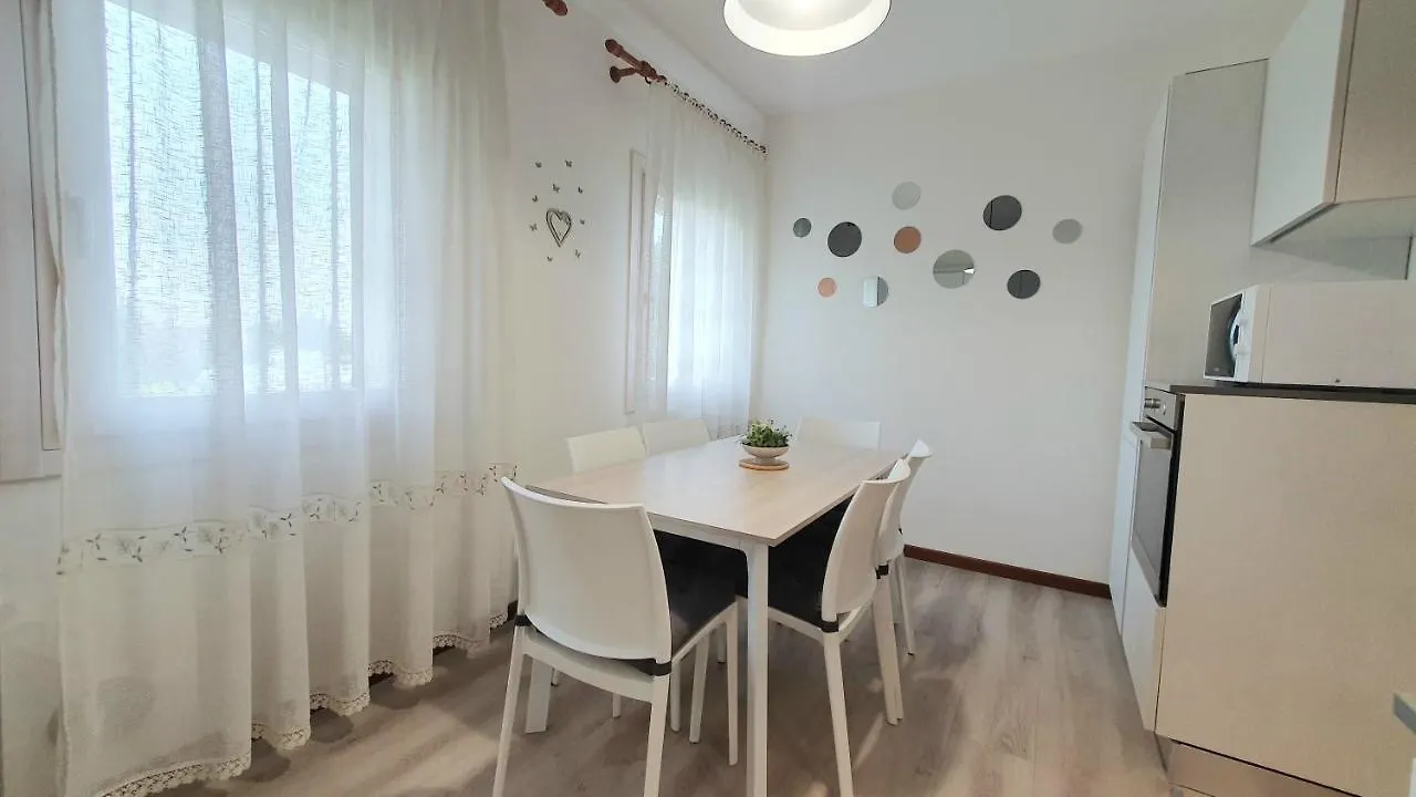 Niko Casa - 3 Bedroom Townhouse Ceggia 0*,  Italy