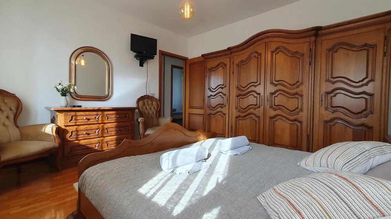 Niko Casa - 3 Bedroom Townhouse Ceggia Apartment